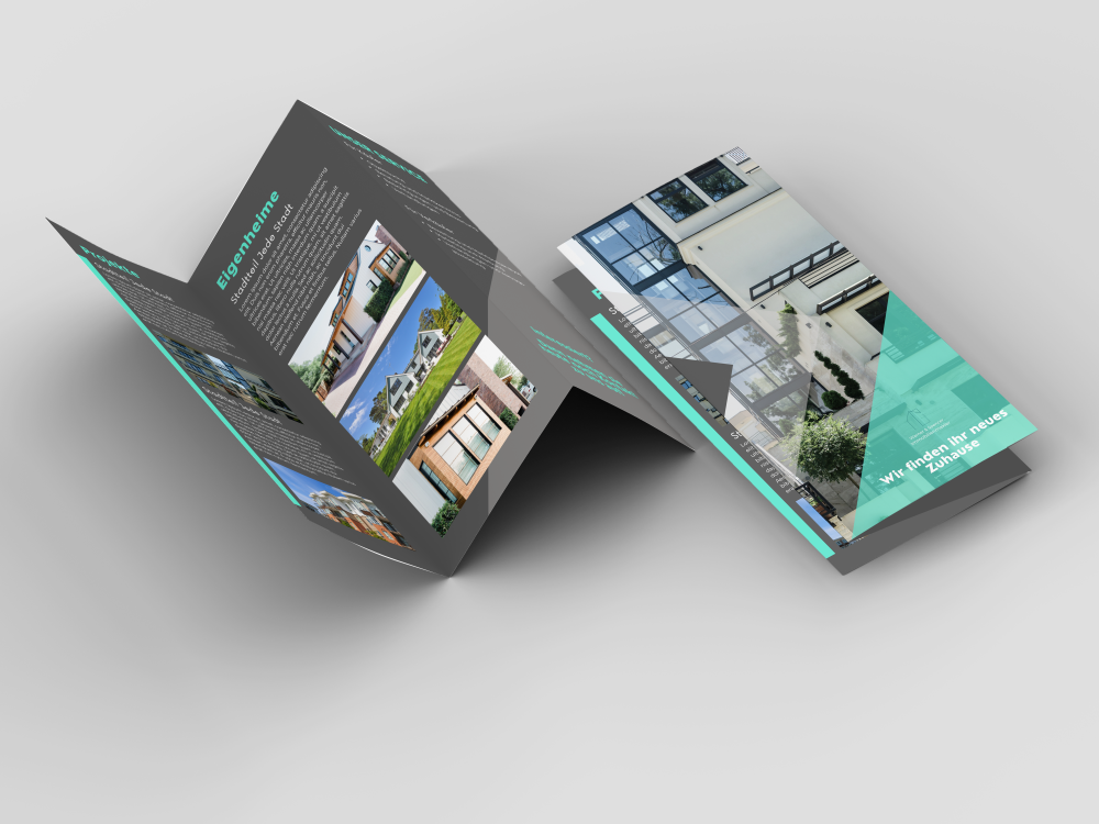 Mockup eines Zickzackfalz Flyer – Jetzt konfigurieren